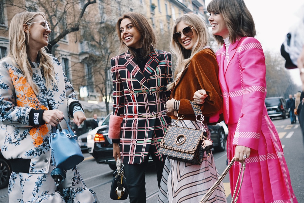 Fashion week Milan, lieu propice de marketing d'influence, évènement où se retrouvent les marques de luxes et des personnalités publiques