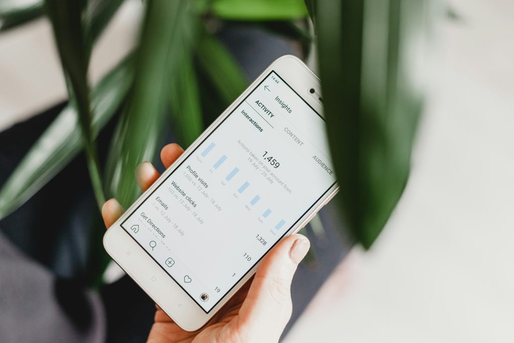 Tableau des données analytiques d’Instagram, qui permet d’étudier la visibilité des publications et d’observer le comportement des abonnés