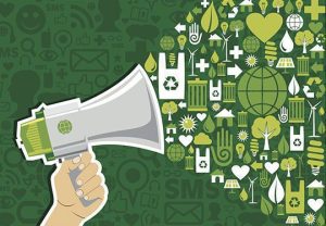 L’image démontre un mégaphone représentant le marketing, émettant des signaux en lien avec le développement durable tel que le l’écologie, le recyclage, l’énergie verte, la santé ou encore l’accès à l’eau.