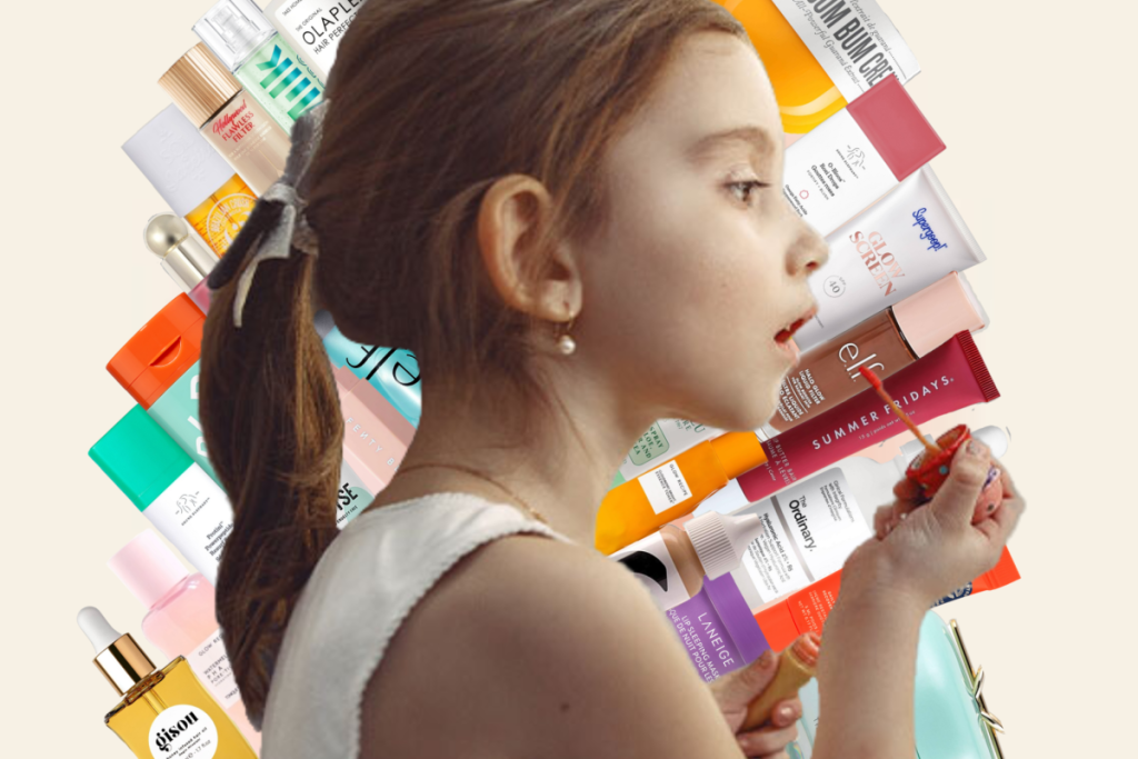 Un enfant utilisant des produits de beauté populaires sur les réseaux sociaux.