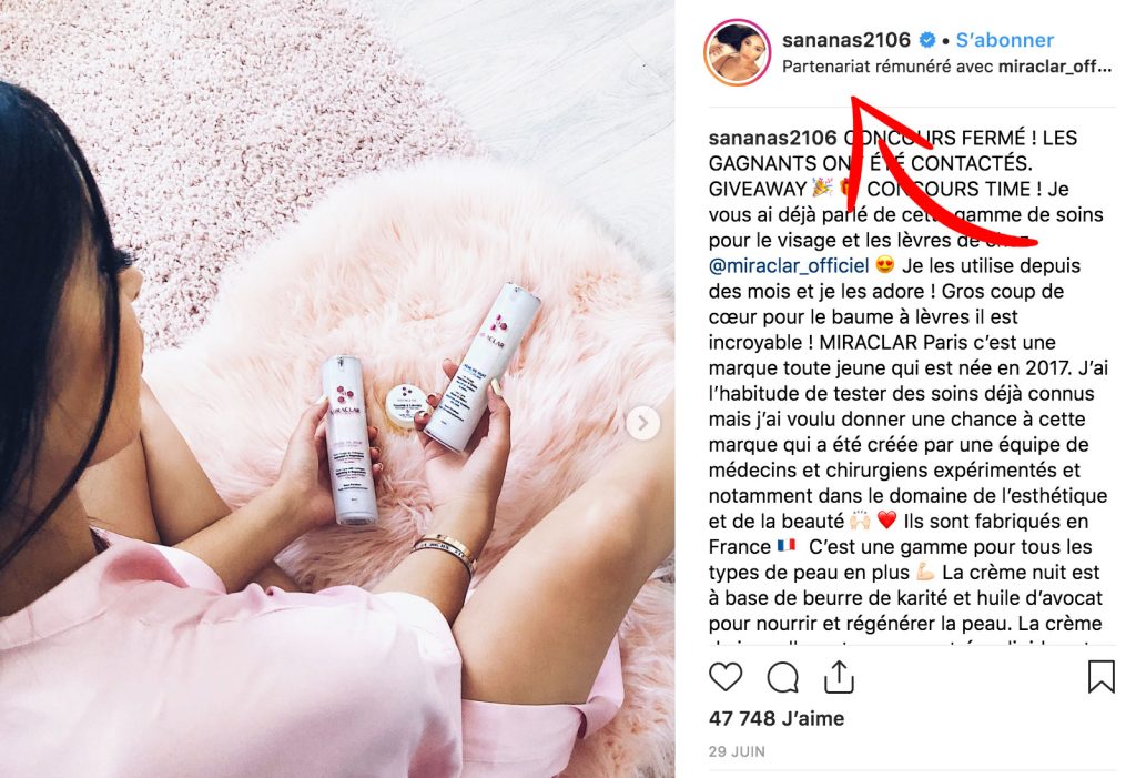 Exemple d'une publication incluant un partenariat rémunéré publiée par une influenceuse sur Instagram.