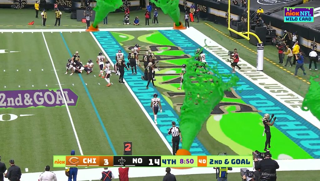 Depuis 2021, le network CBS, en partenariat avec Nickelodeon, propose une expérience interactive pour attirer une audience plus jeune et leur enseigner les concepts de base du football lors d'un match du Wild Card Weekend de la NFL.