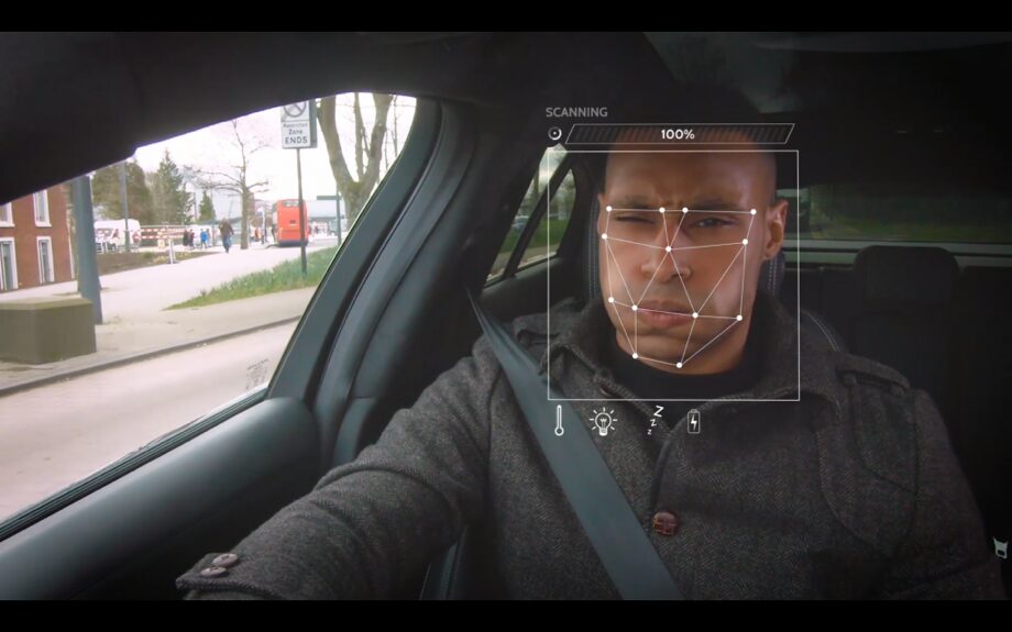Technologie mood detection de Jaguar Land Rover pour personnaliser l'expérience dans les voitures basée sur l'identification des expressions faciales.