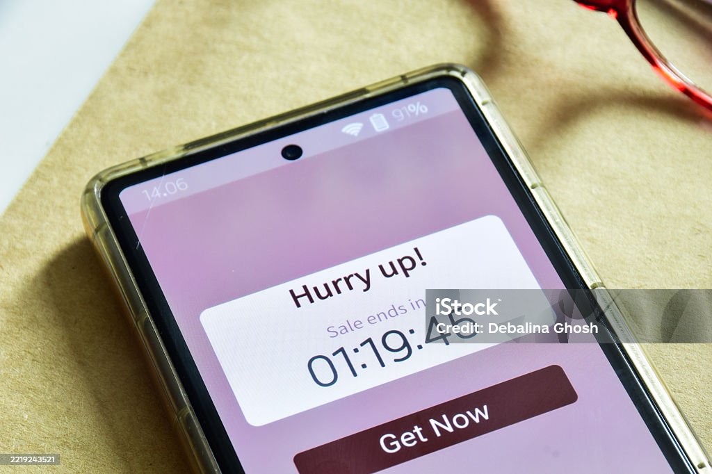 Écran de téléphone affichant un compte à rebours Hurry up, exemple concret de biais FOMO en marketing numérique